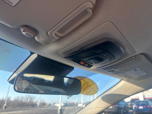 Used 2023 Toyota Corolla LE image 28