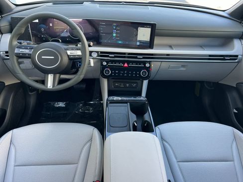 New 2025 Hyundai Tucson Limited image 3