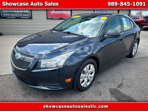 Used 2014 Chevrolet Cruze LS FWD image 1