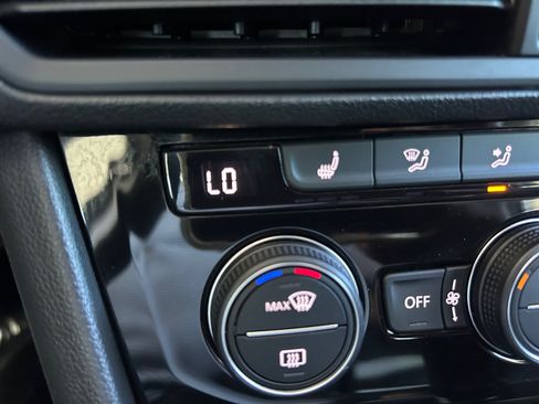 Used 2023 Volkswagen Jetta SE w/ Panoramic Sunroof Package FWD image 22
