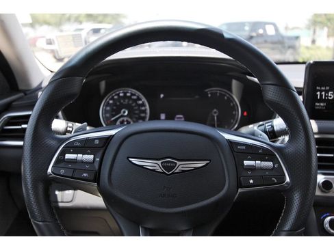Used 2025 Genesis G70 2.5T RWD image 9