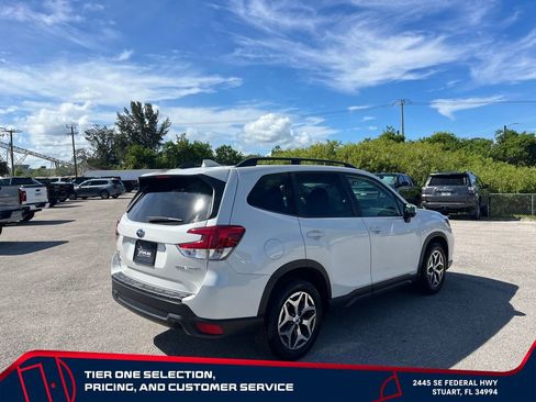 Used 2020 Subaru Forester Premium AWD/4WD image 7