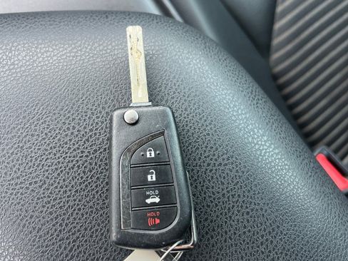 Used 2021 Toyota Camry SE FWD image 35