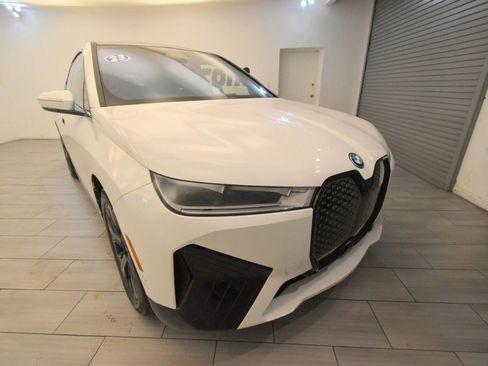 Used 2023 BMW iX xDrive50 w/ Premium Package AWD/4WD image 7