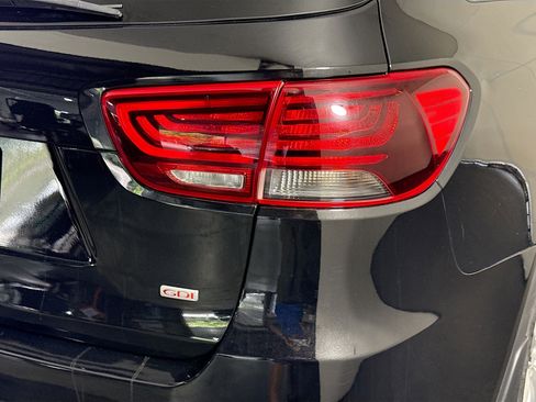 Used 2019 Kia Sorento FWD image 33