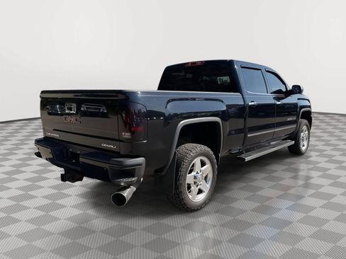 Used 2015 GMC Sierra 2500 Denali w/ Duramax Plus Package AWD/4WD image 5