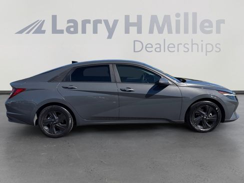 Used 2023 Hyundai Elantra SEL image 6