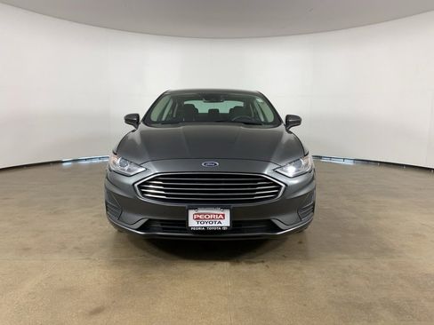 Used 2020 Ford Fusion SE image 3