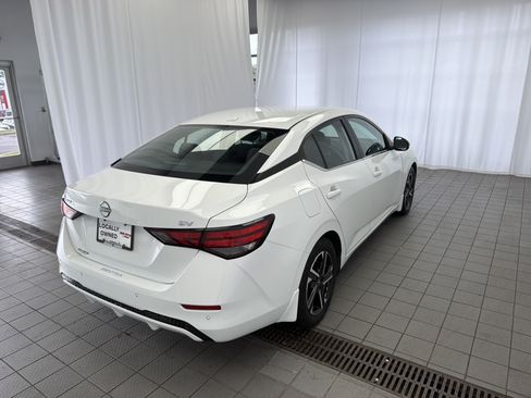Used 2024 Nissan Sentra SV FWD image 4