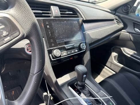 Used 2018 Honda Civic EX image 17