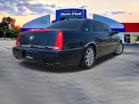 Used 2009 Cadillac DTS FWD image 4