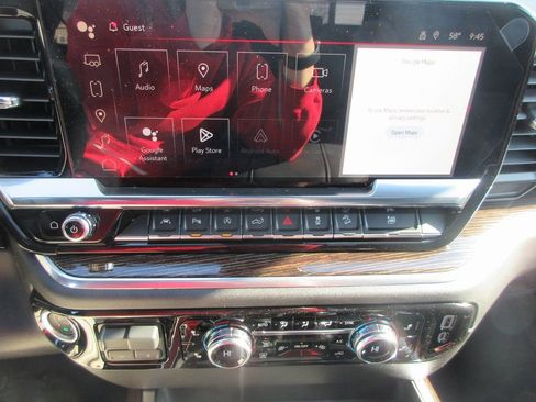 New 2026 GMC Sierra 1500 Elevation w/ Elevation Premium Package AWD/4WD image 19