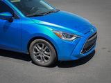 Used 2020 Toyota Yaris XLE image 3