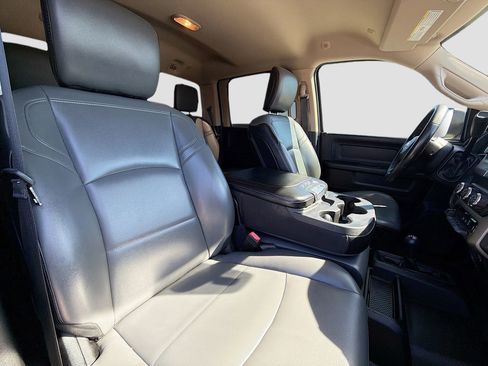 Used 2019 RAM 3500 Tradesman w/ Chrome Appearance Group image 33