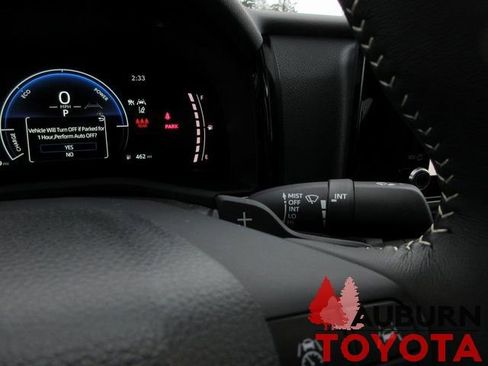 Certified 2025 Toyota Camry SE w/ Convenience Package image 15