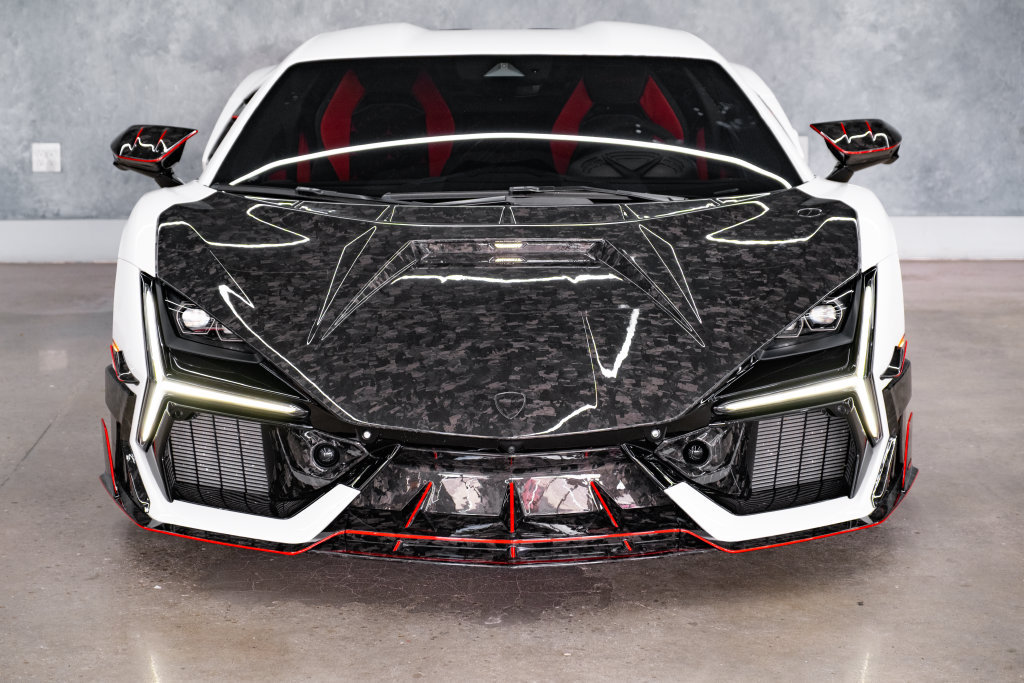 Used 2024 Lamborghini Revuelto AWD/4WD image 3