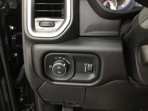 Used 2023 RAM 2500 Big Horn w/ Level B Equipment Group AWD/4WD image 16