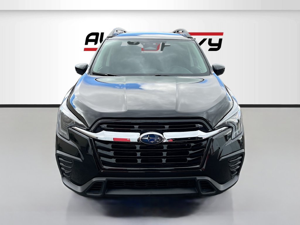 Used 2024 Subaru Ascent Limited AWD/4WD image 2