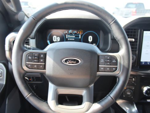 Used 2022 Ford F150 Lariat w/ Equipment Group 502A High image 9