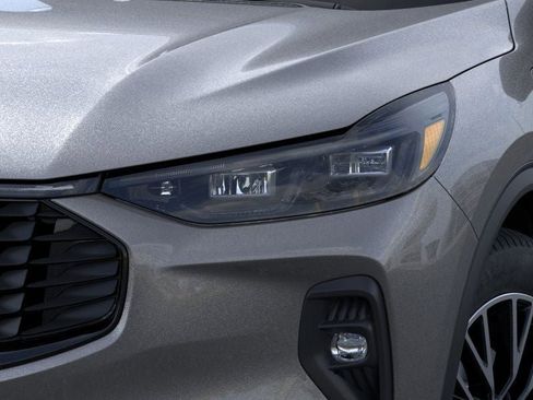 New 2025 Ford Escape SE w/ PHEV Premium Package image 18