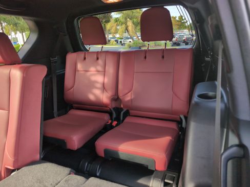 Used 2023 Lexus GX 460 Premium w/ Premium Package AWD/4WD image 32