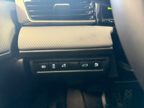 Used 2025 Toyota Camry SE image 44