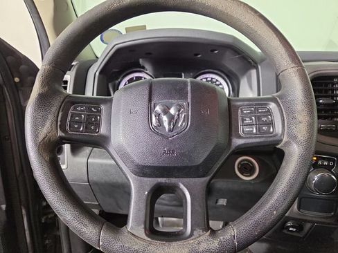 Used 2017 RAM 1500 Express RWD image 20