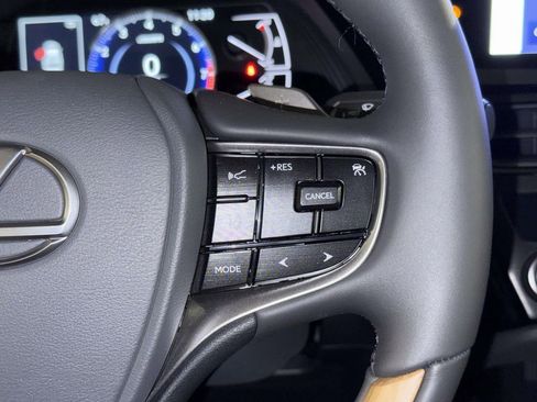 Used 2025 Lexus ES 350 w/ Accessory Package (Z1) FWD image 19