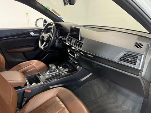 Used 2018 Audi Q5 2.0T Premium Plus w/ Premium Plus Package AWD/4WD image 11