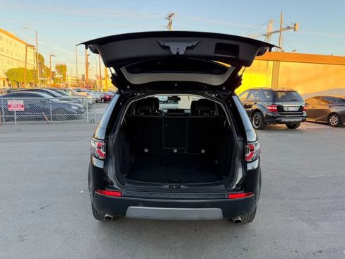 Used 2018 Land Rover Discovery Sport SE image 23