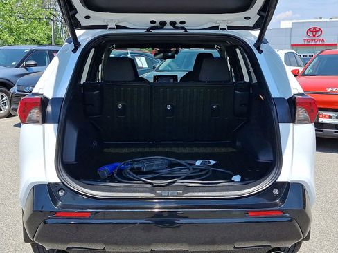 Certified 2021 Toyota RAV4 SE w/ Weather & Moonroof Package AWD/4WD image 32