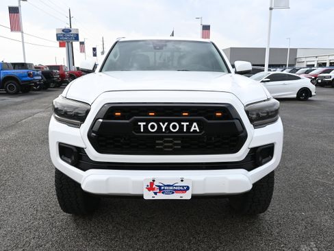 Used 2023 Toyota Tacoma SR image 8