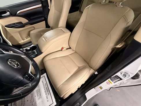 Used 2017 Toyota Highlander Limited FWD image 20