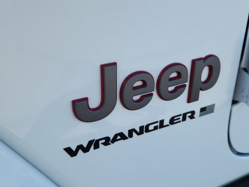 New 2026 Jeep Wrangler Rubicon AWD/4WD image 8