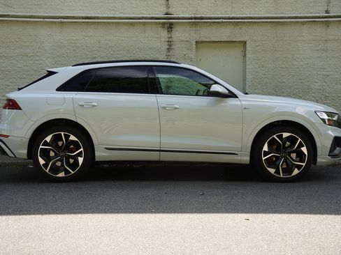 Used 2021 Audi Q8 Premium Plus w/ Premium Plus Package AWD/4WD image 8