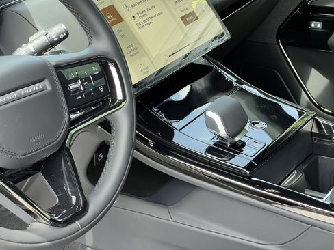 New 2025 Land Rover Range Rover Sport Autobiography AWD/4WD image 24