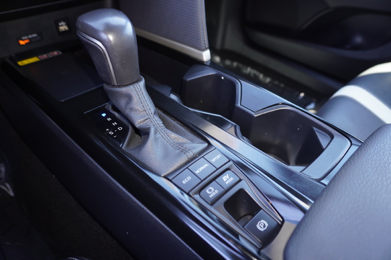 Certified 2025 Toyota Camry SE FWD image 17