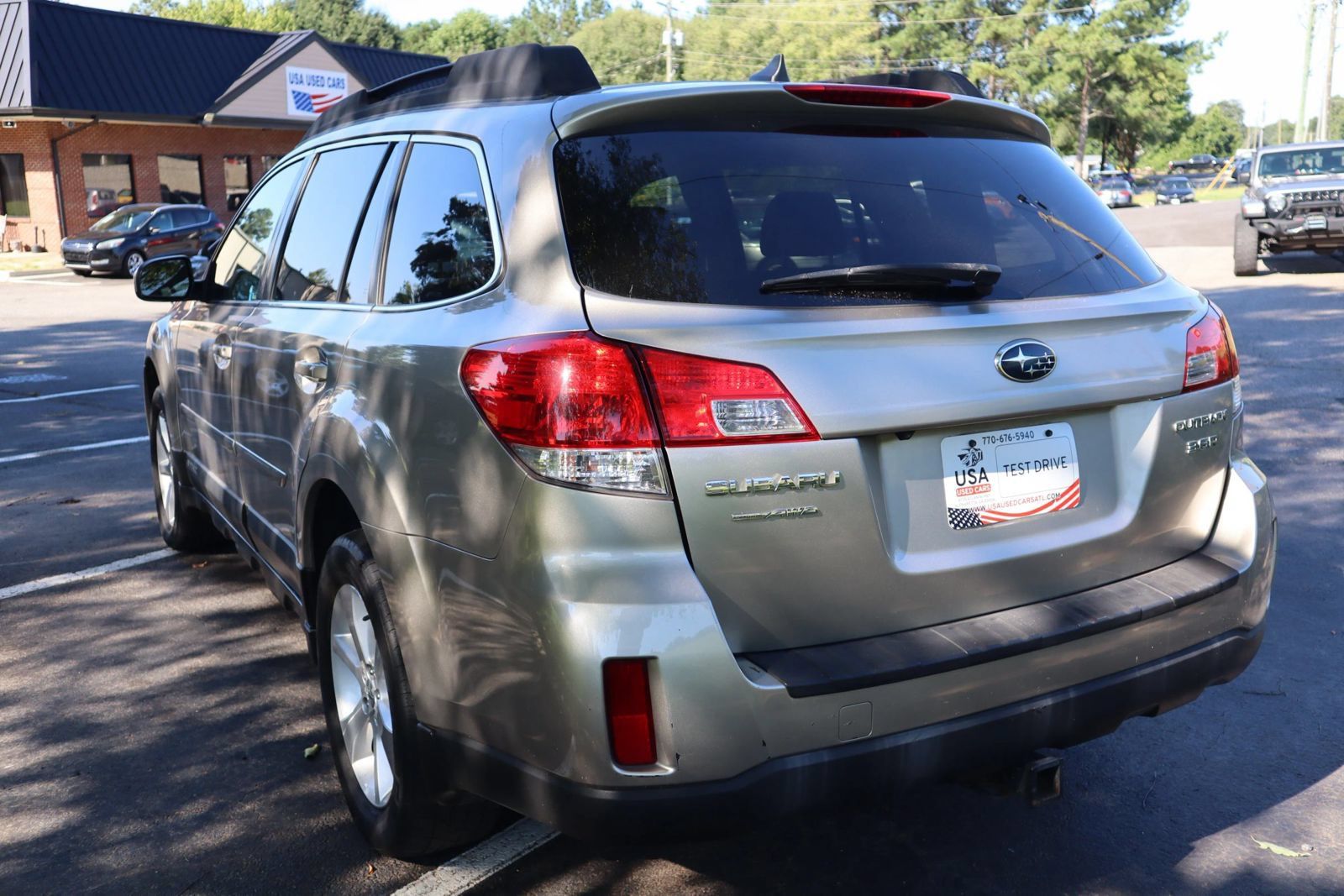 Used 2014 Subaru Outback 3.6R Limited AWD/4WD image 4