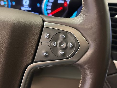 Used 2018 Chevrolet Suburban Premier image 33