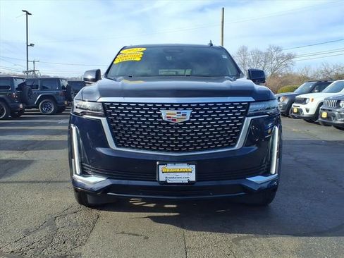 Used 2023 Cadillac Escalade ESV Premium Luxury image 8