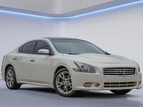 Used 2014 Nissan Maxima 3.5 SV w/ Premium Package image 1