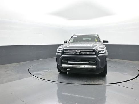 Used 2025 Toyota 4Runner Limited AWD/4WD image 3