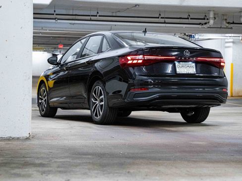 New 2026 Volkswagen Jetta SE image 5