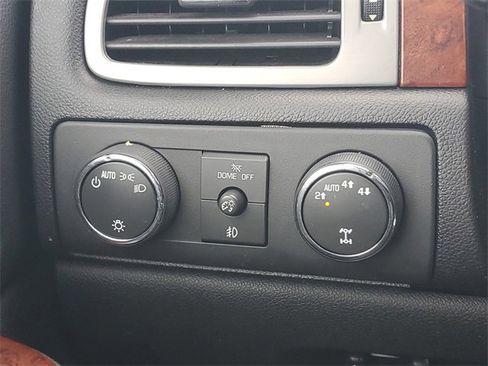 Used 2014 Chevrolet Tahoe LTZ image 20