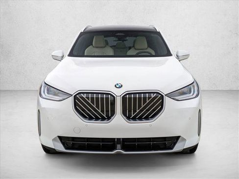 Used 2025 BMW X3 xDrive30i w/ Premium Package image 6