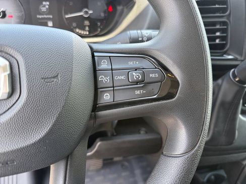 Used 2025 RAM ProMaster 2500 w/ Convenience Group FWD image 20