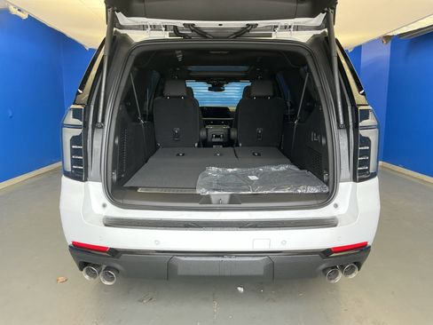 New 2026 Chevrolet Suburban RST w/ Comfort Package AWD/4WD image 30