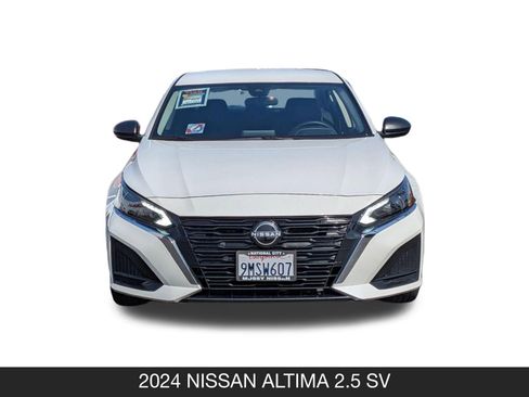 Used 2024 Nissan Altima 2.5 SV image 4