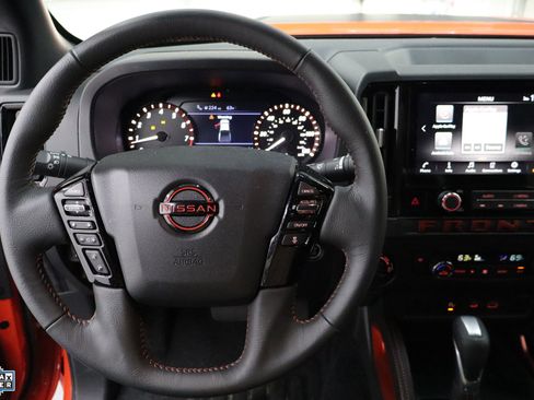 Used 2025 Nissan Frontier PRO-4X w/ Black Accent Package image 16
