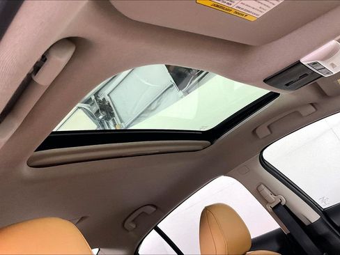 Certified 2025 Nissan Sentra SV w/ SV Premium Package FWD image 19